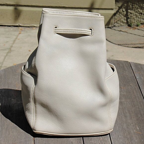 Coach Vintage - Sonoma Natural Grain Sling Bag 4922 in color Bone/Natural EUC